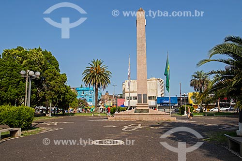  Obelisco na Praça Internacional - Fronteira seca entre Brasil e Uruguai  - Santana do Livramento - Rio Grande do Sul (RS) - Brasil