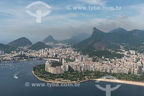  Vista da Enseada de Botafogo e trecho do Aterro do Flamengo com Morro do Corcovado ao fundo  - Rio de Janeiro - Rio de Janeiro (RJ) - Brasil