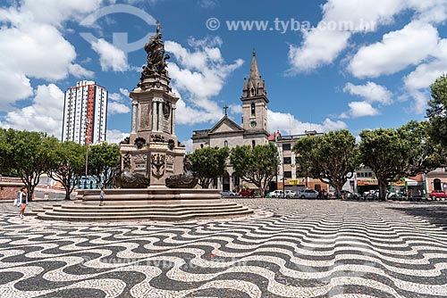  Praça São Sebastião - assim como em Copacabana o padrão foi inspirado na Praça do Rossio em Lisboa - com o Monumento à Abertura dos Portos às Nações Amigas (1900)  - Manaus - Amazonas (AM) - Brasil