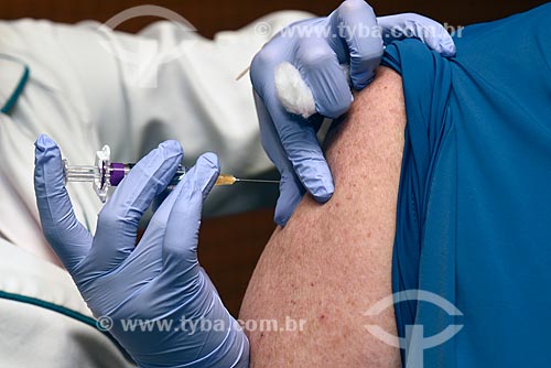  Vacinação domiciliar contra a gripe Influenza  - Rio de Janeiro - Rio de Janeiro (RJ) - Brasil