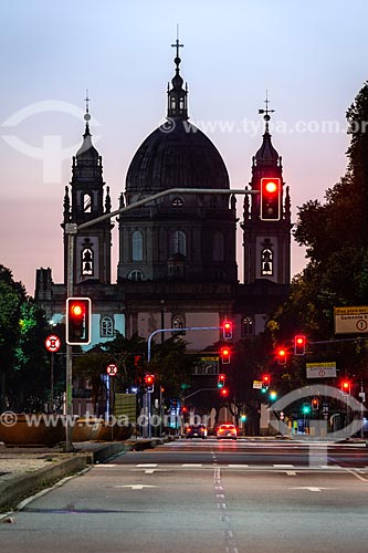  Vista da Igreja de Nossa Senhora da Candelária (1609) ao amenhecer no período da quarentena devido à Crise do Coronavírus  - Rio de Janeiro - Rio de Janeiro (RJ) - Brasil