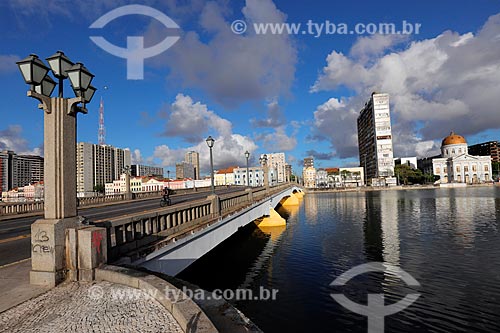  Ponte Santa Isabel (1967) - também conhecida como Ponte Princesa Isabel - sobre o Rio Capibaribe  - Recife - Pernambuco (PE) - Brasil