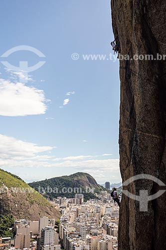  Alpinista durante a escalada do Morro do Cantagalo  - Rio de Janeiro - Rio de Janeiro (RJ) - Brasil