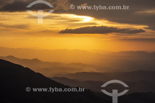 Vista de montanhas na Serra da Mantiqueira ao por do sol - Itamonte - Minas Gerais (MG) - Brasil