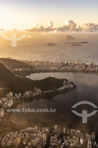 Vista da Lagoa Rodrigo de Freitas a partir do mirante do Cristo Redentor  - Rio de Janeiro - Rio de Janeiro (RJ) - Brasil