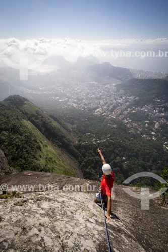 Alpinista durante a escalada no Morro do Corcovado - Rio de Janeiro - Rio de Janeiro (RJ) - Brasil