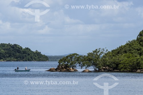 Pescadores na Vila da Glória - Baía da Babitonga - São Francisco do Sul - Santa Catarina (SC) - Brasil
