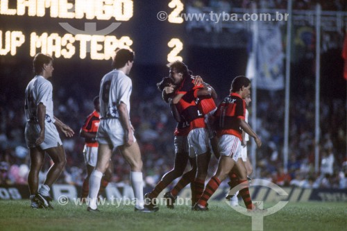 Zico e jogadores comemorando gol - Jogo de despedida de Zico - Rio de Janeiro - Rio de Janeiro (RJ) - Brasil