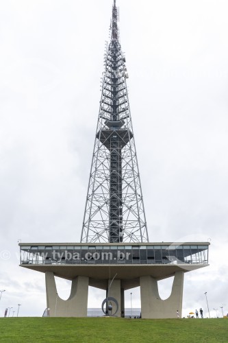 Vista do Jardim Burle Marx com a Torre de TV de Brasília - Brasília - Distrito Federal (DF) - Brasil