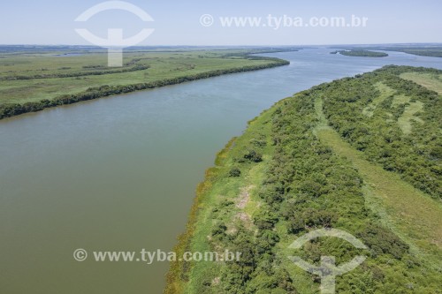 Rio Paraná - Parque Nacional de Ilha Grande - Divisa entre os estados do Paraná e Mato Grosso - Altônia - Paraná (PR) - Brasil