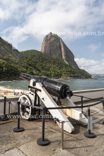 Canhão no Círculo Militar da Praia Vermelha com o Pão de Açúcar ao fundo - Rio de Janeiro - Rio de Janeiro (RJ) - Brasil