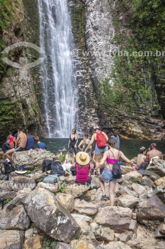 Turistas na Cachoeira do Segredo - Parque Nacional da Chapada dos Veadeiros  - Alto Paraíso de Goiás - Goiás (GO) - Brasil