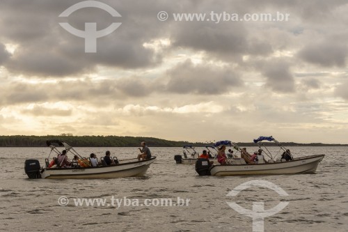 Turistas em passeio turístico no Delta do Parnaíba - Araioses - Maranhão (MA) - Brasil