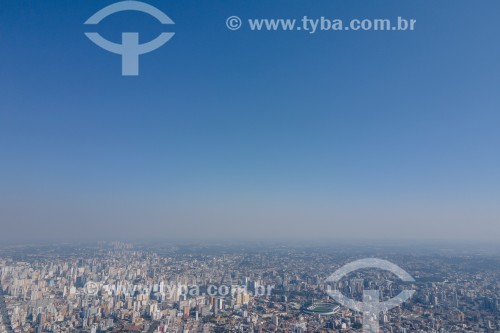 Vista panorâmica de Curitiba mostrando poluição do ar - Curitiba - Paraná (PR) - Brasil