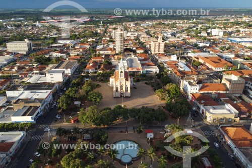 Foto feita com drone da Igreja Matriz de São Pedro - Mirassol - São Paulo (SP) - Brasil