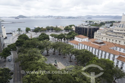 Foto feita com drone da Praça XV de Novembro com a Baía de Guanabara ao fundo - Rio de Janeiro - Rio de Janeiro (RJ) - Brasil