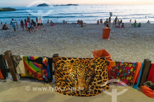 Cangas à venda na Praia do Arpoador - Rio de Janeiro - Rio de Janeiro (RJ) - Brasil