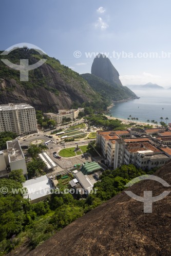 Urca Vista do Morro da Babilônia com Pão de Açúcar ao fundo - Rio de Janeiro - Rio de Janeiro (RJ) - Brasil