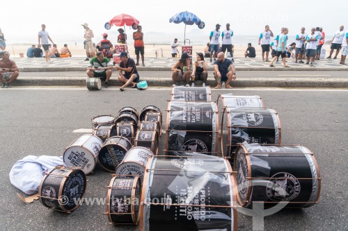 Instrumentos musicais da bateria do Bloco de carnaval de rua Areia - Rio de Janeiro - Rio de Janeiro (RJ) - Brasil