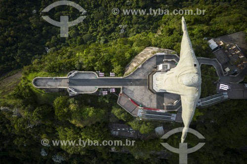 Foto feita com drone da estátua do Cristo Redentor - Visão vertical - Rio de Janeiro - Rio de Janeiro (RJ) - Brasil