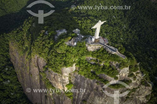 Foto feita com drone do Cristo Redentor ao amanhecer - Rio de Janeiro - Rio de Janeiro (RJ) - Brasil