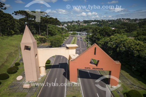 Foto feita com drone do Portal Italiano - Acesso ao Bairro Santa Felicidade - Curitiba - Paraná (PR) - Brasil