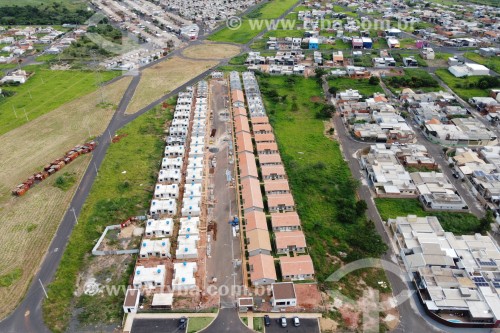 Foto feita com drone do Conjunto Habitacional Residencial Village Quinta das Palmeiras - Programa Casa Verde e Amarela - Bady Bassitt - São Paulo (SP) - Brasil
