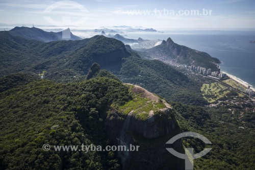 Foto feita com drone da Pedra Bonita - Parque Nacional da Tijuca - Rio de Janeiro - Rio de Janeiro (RJ) - Brasil