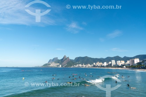 Surfistas na Praia do Arpoador - Rio de Janeiro - Rio de Janeiro (RJ) - Brasil