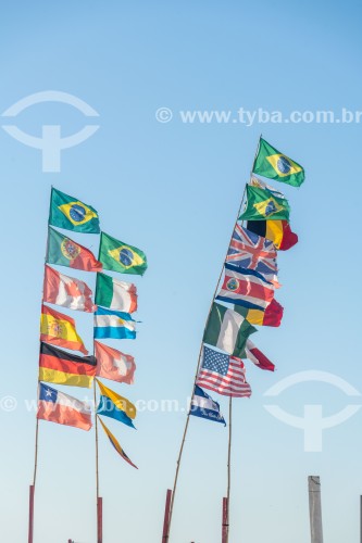 Bandeiras de países na Praia de Copacabana - Rio de Janeiro - Rio de Janeiro (RJ) - Brasil