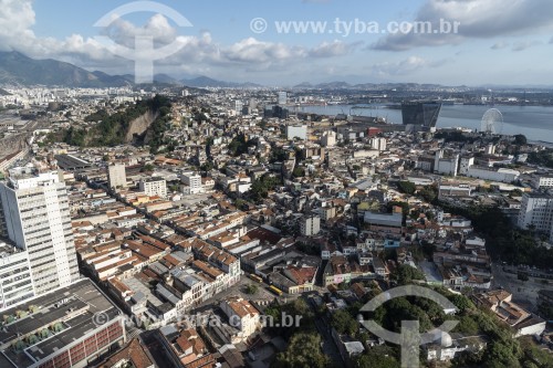 Vista aérea de prédios com Morro da Providência ao fundo - Rio de Janeiro - Rio de Janeiro (RJ) - Brasil