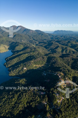 Foto feita com drone do Lago da Usina Hidrelétrica Governador Parigot de Souza - Represa do Capivari - Campina Grande do Sul - Paraná (PR) - Brasil