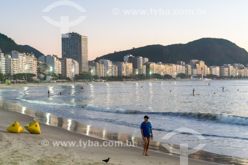 Amanhecer na Praia de Copacabana - Rio de Janeiro - Rio de Janeiro (RJ) - Brasil