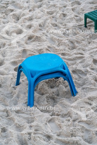 Mesa de plástico na areia da Praia de Ipanema - Rio de Janeiro - Rio de Janeiro (RJ) - Brasil