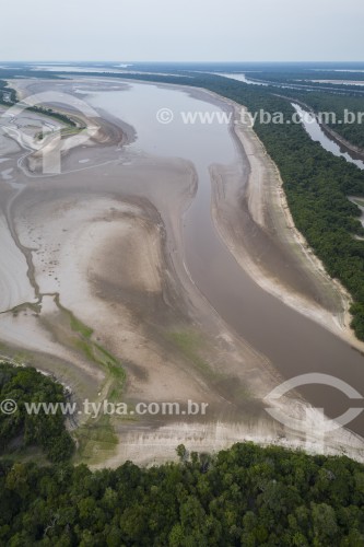 Foto feita com drone do Rio Negro e da floresta amazônica durante seca severa na Amazônia - Parque Nacional de Anavilhanas  - Manaus - Amazonas (AM) - Brasil