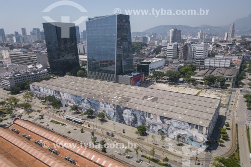 Foto feita com drone dos armazéns do Cais da Gamboa - Porto do Rio de Janeiro - com o Mural Etnias na Orla Prefeito Luiz Paulo Conde (2016)  - Rio de Janeiro - Rio de Janeiro (RJ) - Brasil