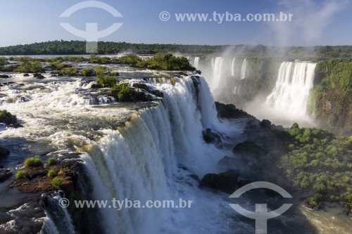 Cachoeiras no Parque Nacional do Iguaçu - Fronteira entre Brasil e Argentina - Foz do Iguaçu - Paraná (PR) - Brasil