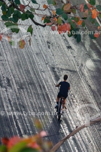 Ciclista na Rua Francisco Otaviano - Rio de Janeiro - Rio de Janeiro (RJ) - Brasil