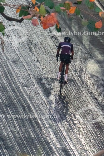 Ciclista na Rua Francisco Otaviano - Rio de Janeiro - Rio de Janeiro (RJ) - Brasil