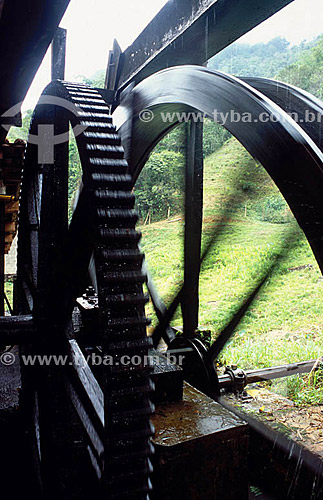  Machine to mill sugarcane for the Cachaça production (white rum brazilian beverage) - Parati city - Rio de Janeiro state - Brazil  (October 2001) 
