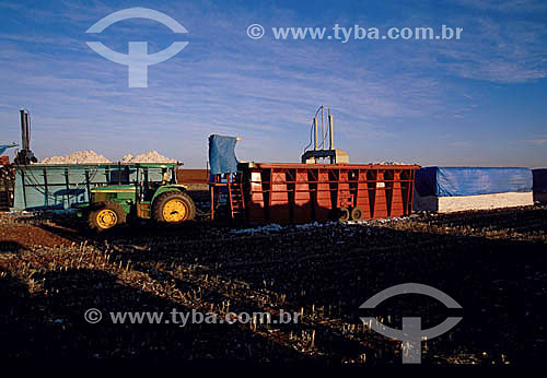  Mechanical pressed machine for cotton processing  - Itiquira city - Mato Grosso state - Brazil 