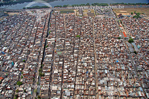  Aerial view of Favela da Mare - Rio de Janeiro city - Rio de Janeiro state - Brazil 
