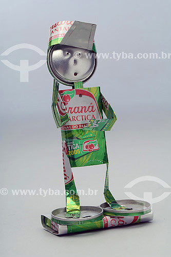  Aluminium Recycling in Brazil - Doll made out of soda cans  - Brazil
