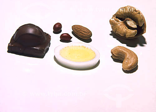  Food - chocolate, peanut, egg and walnut 