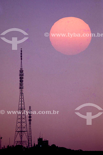  Antenna of telecommunication and the sun 