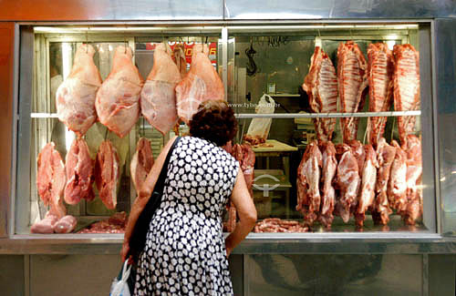  Butcher, meat /refrigerator - Municipal Market of Sao Paulo city - Sao Paulo state - Brazil - 01-25-2004. 