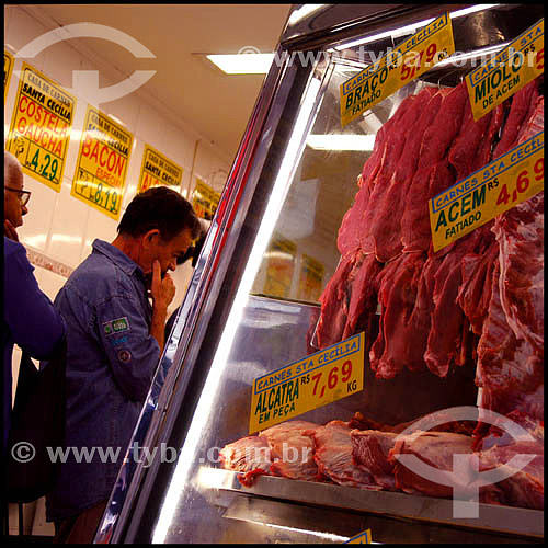  Butcher, meat - Bexiga neighborhood - Sao Paulo city - Sao Paulo state - Brazil - 01-25-2004. 