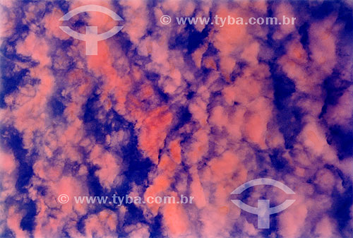  Visual effect: sky with pink clouds 