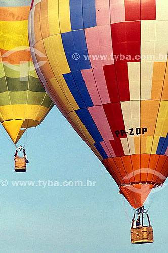  Ballooning - Colorful balloons in the sky 