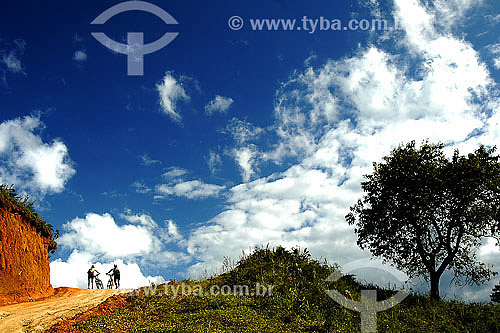  Cyclists in dirt road - Cunha region - Sao Paulo state - Brazil 